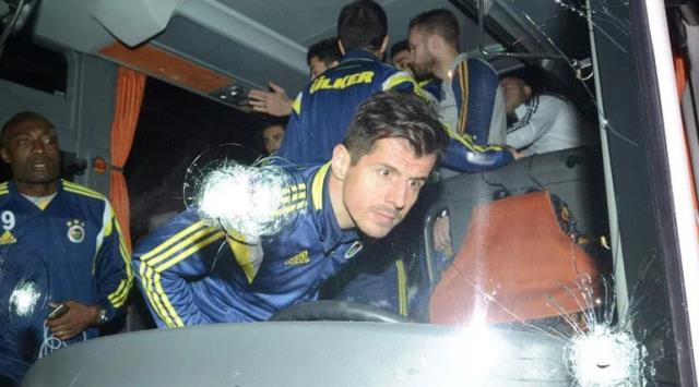 Türk futbolunun kara günü! Fenerbahçe'den gece yarısı açıklama geldi Türk futbolunun kara günü! Fenerbahçe'den gece yarısı açıklama geldi