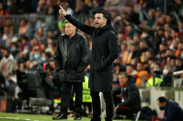 İstanbul'da gördüklerini unutamıyor! Barcelona'nın hocası Xavi'den canlı yayında Galatasaray itirafı