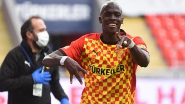 Resmen gitti! Göztepe'nin yıldızı Ndiaye, Çin ekibine transfer oldu