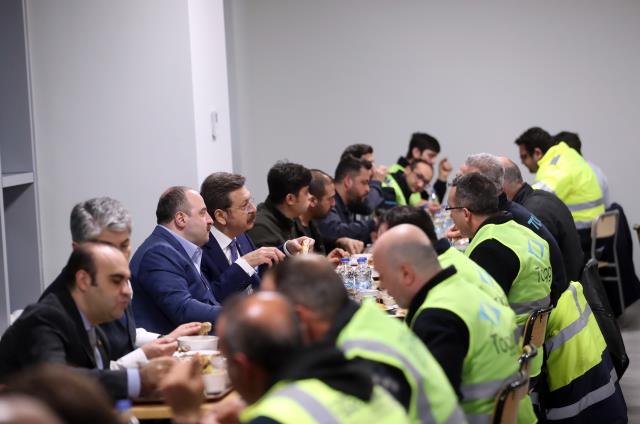 İftara çağrılmayan Gemlik Belediye Başkanı Mehmet Uğur Sertaslan, verdi veriştirdi: TOGG AK Parti'nin projesidir, milli falan değil