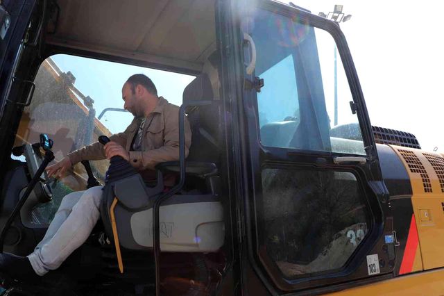 Adresleri karıştıran kepçe operatörü yanlış binayı yıkmıştı! Karadeniz fıkrası gibi olayın başkahramını konuştu