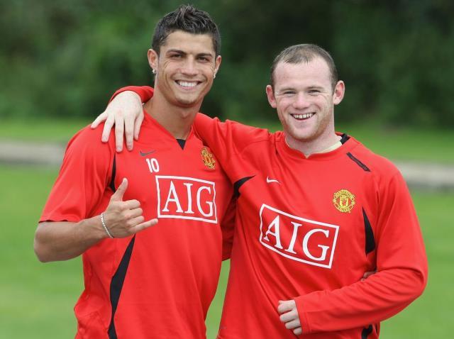 Ronaldo'dan olay hareket! Kendisini eleştiren efsane futbolcuları sosyal medyada dünyaya rezil etti