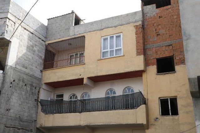 Son dakika gündem: Suriyeli Yasemin, elleri bağlanıp, boğazı kesilerek öldürüldü Son dakika gündem: Suriyeli Yasemin, elleri bağlanıp, boğazı kesilerek öldürüldü