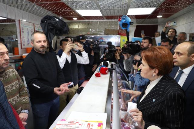 'Yandaş basın bizi izlemekten fıtık oldu' diyen Akşener'den emekli maaşı sözü: Asgari ücret seviyesine çıkartacağız 'Yandaş basın bizi izlemekten fıtık oldu' diyen Akşener'den emekli maaşı sözü: Asgari ücret seviyesine çıkartacağız