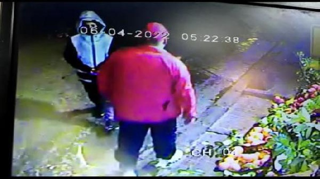 Beyoğlu'nda kapkaça uğrayan kadınlar marketi birbirine kattı Beyoğlu'nda kapkaça uğrayan kadınlar marketi birbirine kattı