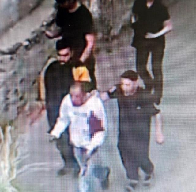 'Çocuğa taciz' iddiasıyla bıçaklanıp sokakta gezdirilen kişinin olay sırasında oruçlu olduğu ortaya çıktı 'Çocuğa taciz' iddiasıyla bıçaklanıp sokakta gezdirilen kişinin olay sırasında oruçlu olduğu ortaya çıktı