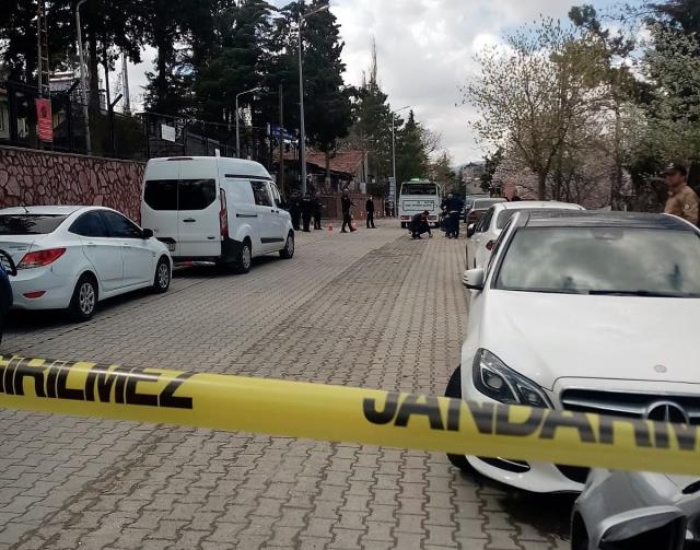 Denizli'de silahlı saldırıya uğrayan doktor hayatını kaybetti Denizli'de silahlı saldırıya uğrayan doktor hayatını kaybetti