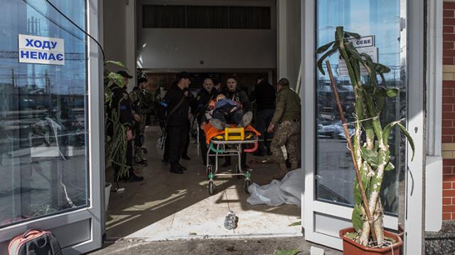 Rusya'dan sivillerin bulunduğu tren garı saldırısıyla ilgili açıklama: Ukrayna tarafı gerçekleştirdi