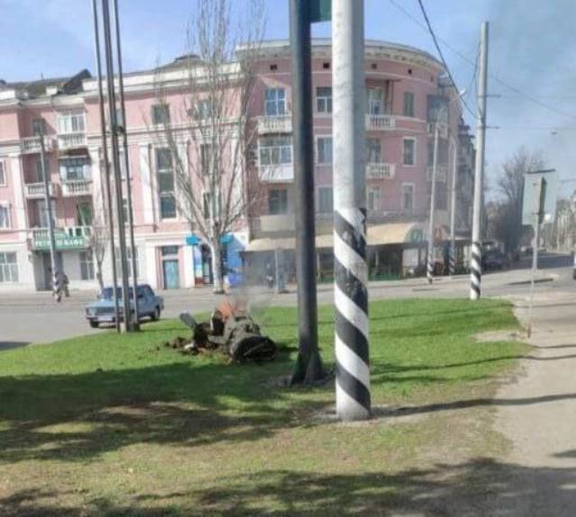 Rusya onlarca sivilin beklediği tren istasyonuna saldırdı! Bölgeden gelen ilk görüntüler korkunç Rusya onlarca sivilin beklediği tren istasyonuna saldırdı! Bölgeden gelen ilk görüntüler korkunç