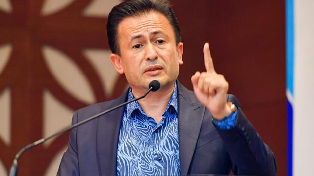 Tuzla Belediye Başkanı Şadi Yazıcı, İmamoğlu'na yüklendi: Kendisine 10 üzerinden sıfır veriyorum Tuzla Belediye Başkanı Şadi Yazıcı, İmamoğlu'na yüklendi: Kendisine 10 üzerinden sıfır veriyorum