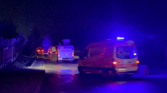 Tuzla Piyade Okulu'nda yangın paniği! Mühimmat deposundaki patlamalar sonrası alevler etrafı sardı Tuzla Piyade Okulu'nda yangın paniği! Mühimmat deposundaki patlamalar sonrası alevler etrafı sardı