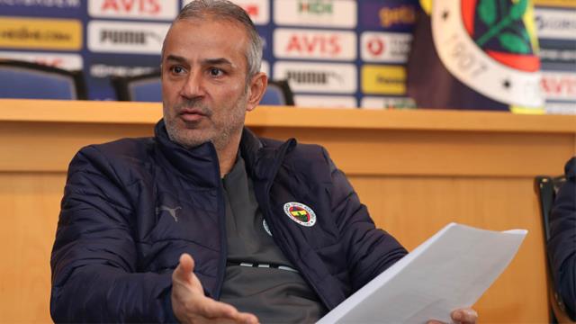 İsmail Kartal, 'Aman derbide olmasın' diyerek futbolcuları uyardı: Galatasaray'a bu kozu vermeyin İsmail Kartal, 'Aman derbide olmasın' diyerek futbolcuları uyardı: Galatasaray'a bu kozu vermeyin