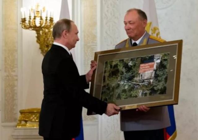Kahramanlık madalyasını Putin'in elinden almıştı! İşte 52 sivilin öldüğü katliamın emrini veren Rus general Kahramanlık madalyasını Putin'in elinden almıştı! İşte 52 sivilin öldüğü katliamın emrini veren Rus general