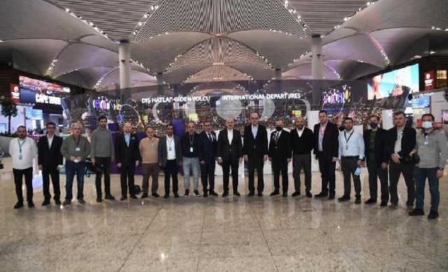 Ulaştırma ve Altyapı Bakanı Adil Karaismailoğlu'ndan İstanbul'daki toplu ulaşım zammına tepki! Ulaştırma ve Altyapı Bakanı Adil Karaismailoğlu'ndan İstanbul'daki toplu ulaşım zammına tepki!