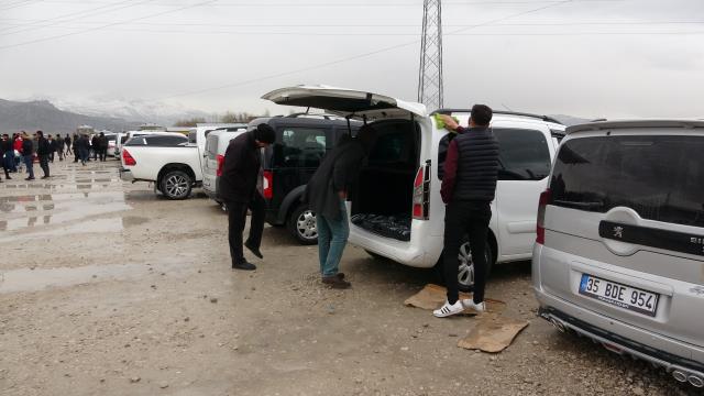 Van'da ikinci el oto pazarında yakıt cimrisi araçlara rağbet Van'da ikinci el oto pazarında yakıt cimrisi araçlara rağbet