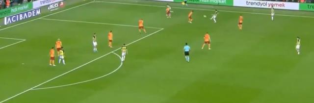 Fenerbahçe'den derslik organizasyon! İşte Galatasaray'ı geriye düşüren o gol Fenerbahçe'den derslik organizasyon! İşte Galatasaray'ı geriye düşüren o gol