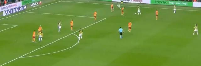 Fenerbahçe'den derslik organizasyon! İşte Galatasaray'ı geriye düşüren o gol Fenerbahçe'den derslik organizasyon! İşte Galatasaray'ı geriye düşüren o gol