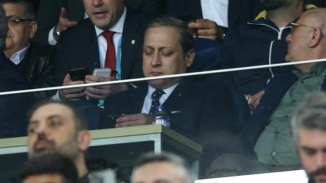 Herkes var Başkan yok! Ali Koç'un maça gelmeme sebebi çok ilginç Herkes var Başkan yok! Ali Koç'un maça gelmeme sebebi çok ilginç
