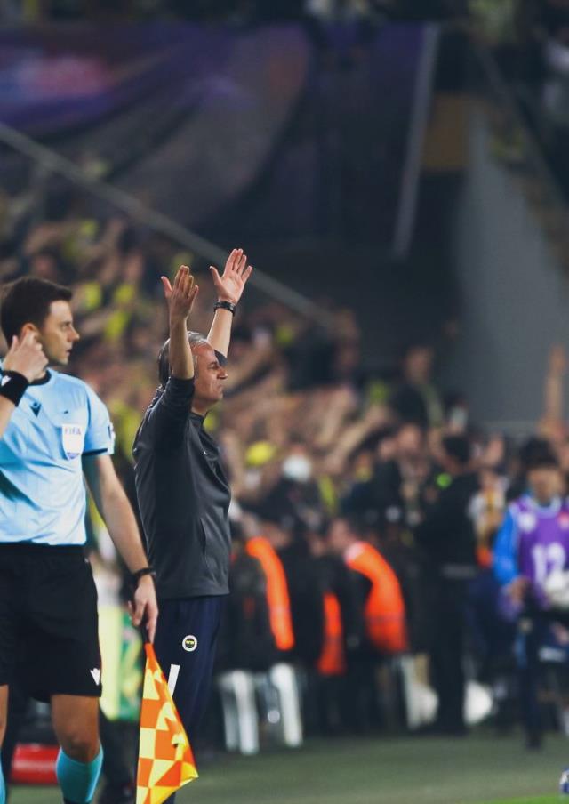 Kadıköy'de herkesin gözden kaçırdığı detay! Golden sonra ağlamamak için kendini zor tuttu