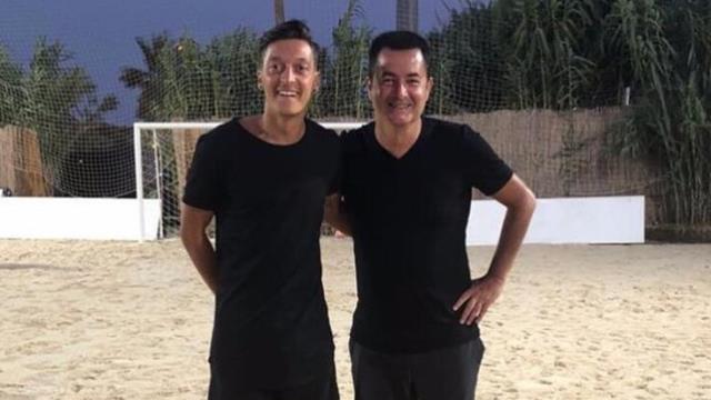 Acun Ilıcalı'dan transfer itirafı! Mesut Özil ve Babel'in geleceği netleşti