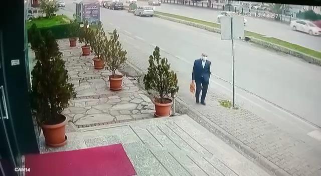 Takım elbiseli hırsız, güvenlik kamerasından kaçamadı