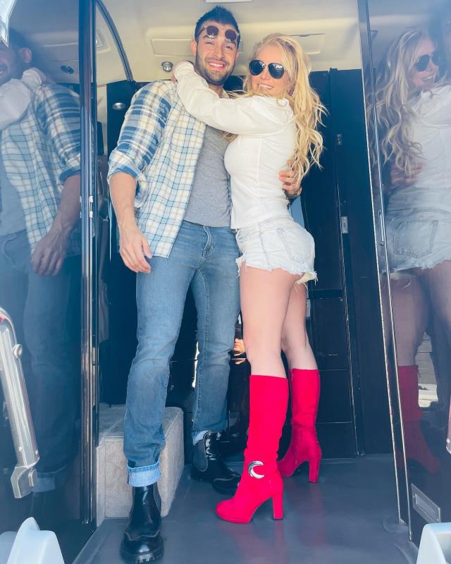 Britney Spears üçüncü çocuğuna hamile olduğunu açıkladı Britney Spears üçüncü çocuğuna hamile olduğunu açıkladı