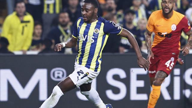 Derbi sonrası takım içinde deprem! Galatasaray'da tüm oyuncular, faturayı bir futbolcuya kesti