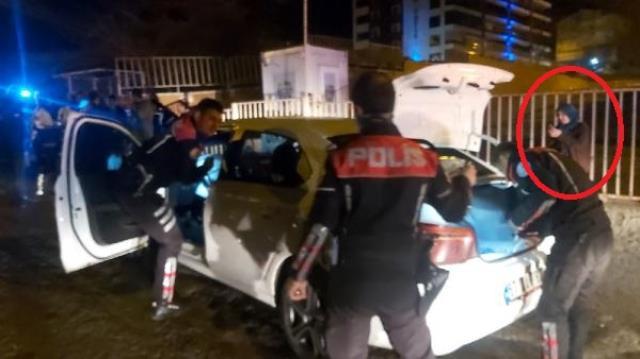 Annesi dakikalarca dil döktü ama başaramadı! Ehliyetsiz sürücüyü polis affetmedi