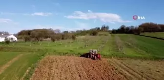 Dede yadigarı traktörü kendi imkanlarıyla çift çekere çevirdi