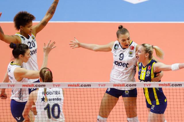 Fenerbahçe, Eczacıbaşı'nı rahat geçti! Kupa Voley finalinde dev eşleşme