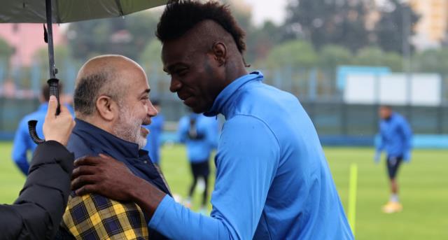 Mario Balotelli, 'Sevgilim beni uyutmadı' deyince Murat Sancak'ın verdiği cevap olay oldu
