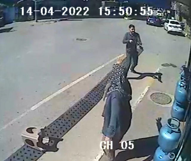 Pompalı tüfekle yaşanan dehşet anları güvenlik kamerasında