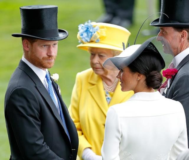 Prens Harry ve eşi Meghan Markle, iki yıl sonra ilk kez Kraliçe'yi ziyaret etti Prens Harry ve eşi Meghan Markle, iki yıl sonra ilk kez Kraliçe'yi ziyaret etti