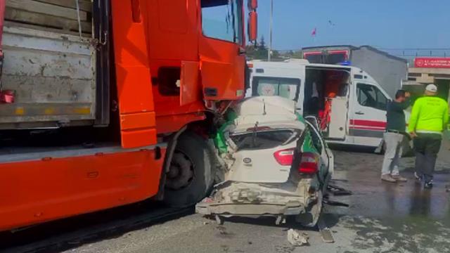 Son Dakika! TEM'de zincirleme kaza: 9 araç birbirine girdi, 6 yaralı var