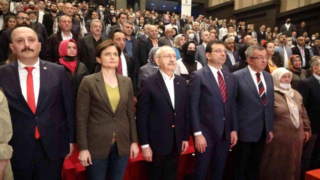 Kılıçdaroğlu, AK Parti'nin İstanbul'daki kalesinde günah çıkardı: Oturduk Ankara'da bize oy verin dedik