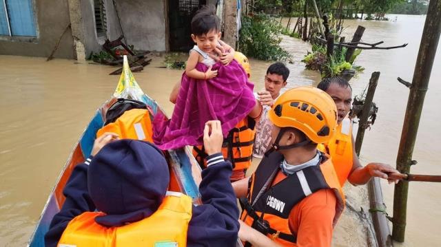 Filipinler'i Megi Fırtınası vurdu! 167 kişi öldü, 100'den fazla insan kayıp