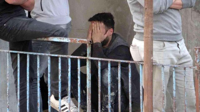 Oyun oynamak için park halindeki kamyonun altını seçen 2 yaşındaki kız çocuğu hayatını kaybetti