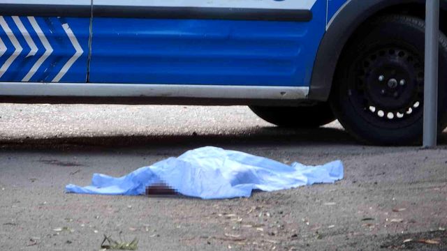 Oyun oynamak için park halindeki kamyonun altını seçen 2 yaşındaki kız çocuğu hayatını kaybetti