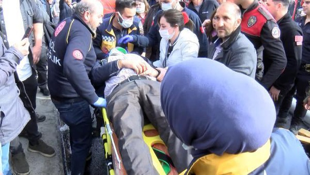 Sultangazi'de can pazarı; sürücüyü kurtarmak için zamanla yarıştılar