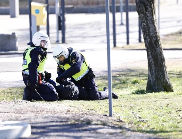 Aşırı sağcıların Kur'an-ı Kerim'i yakması sonrası İsveç karıştı