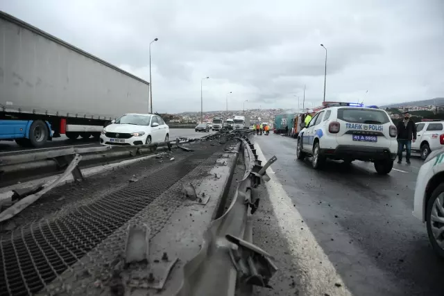 Son dakika: Kaza yapan tırda yangın çıktı! Tem Otoyolu'nun İstanbul istikameti ulaşıma kapandı Son dakika: Kaza yapan tırda yangın çıktı! Tem Otoyolu'nun İstanbul istikameti ulaşıma kapandı