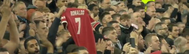 Dakikaya dikkat! Evlat acısıyla yıkılan Ronaldo'ya Liverpool taraftarından benzeri görülmemiş destek Dakikaya dikkat! Evlat acısıyla yıkılan Ronaldo'ya Liverpool taraftarından benzeri görülmemiş destek