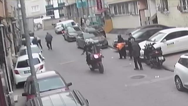 Kasımpaşa tribün liderine kanlı pusu kamerada! Eşi ve çocuklarının gözü önünde çapraz ateşle öldürüldü