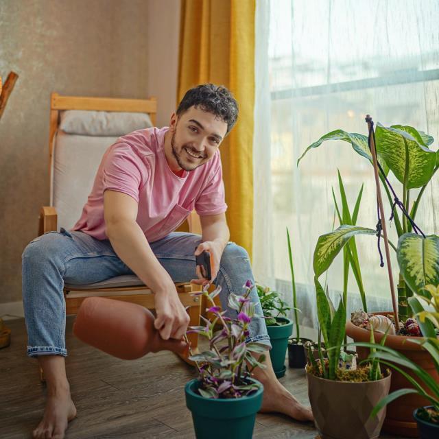 Taklit videolarıyla tanınan fenomen Melikhan Sağlam, cinsiyet değiştirdi