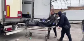 Buça'da kimlikleri tespit edilen cesetler dini törenin ardından defnediliyor