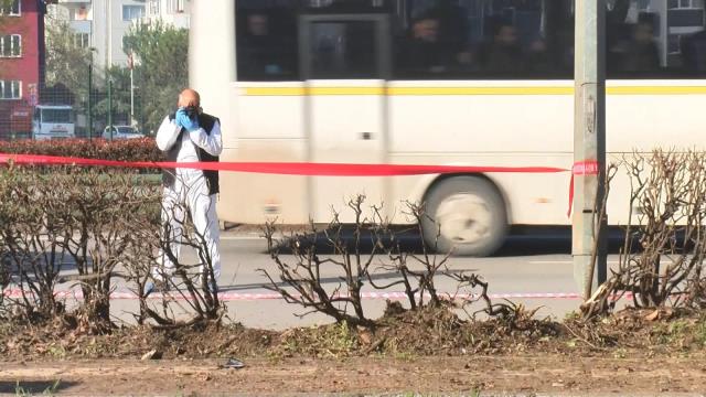 Bursa'da infaz koruma memurlarını taşıyan otobüse bombalı saldırı! İşte olay yerinden ilk görüntüler Bursa'da infaz koruma memurlarını taşıyan otobüse bombalı saldırı! İşte olay yerinden ilk görüntüler