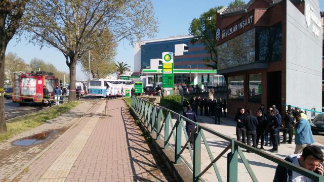 Bursa'da infaz koruma memurlarını taşıyan otobüse bombalı saldırı! İşte olay yerinden ilk görüntüler Bursa'da infaz koruma memurlarını taşıyan otobüse bombalı saldırı! İşte olay yerinden ilk görüntüler