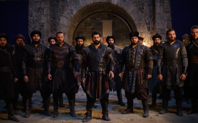 'Kuruluş Osman' sevenleriyle bu akşam buluşuyor! Çocukları kaçırılan Osman Bey deliye dönecek!