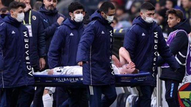 Fenerbahçe'de büyük tehlike! Shakhtar maçında sakatlanan Szalai sezonu kapatabilir