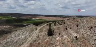 Özel çocuklar 23 Nisan'ı kendi adlarına diktikleri fidanlarla kutladı
